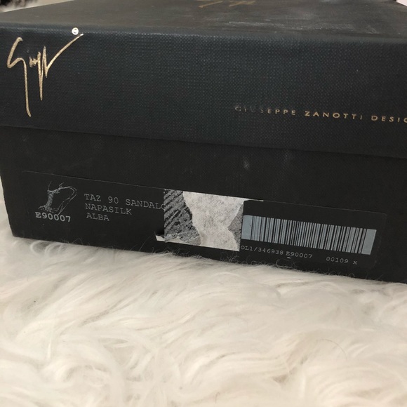 AUTHENTIC Giuseppe Zanotti Limited Edition Choker Bride Heel 37 - Picture 3 of 8